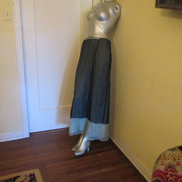 Long Silk Layered Skirt Pale Green Black Two Tone - Picture 6 of 6